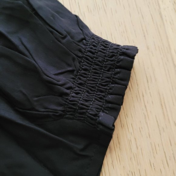 Black V-Neck Blouse - Medium - Old Navy - New with tags - Picture 5 of 11